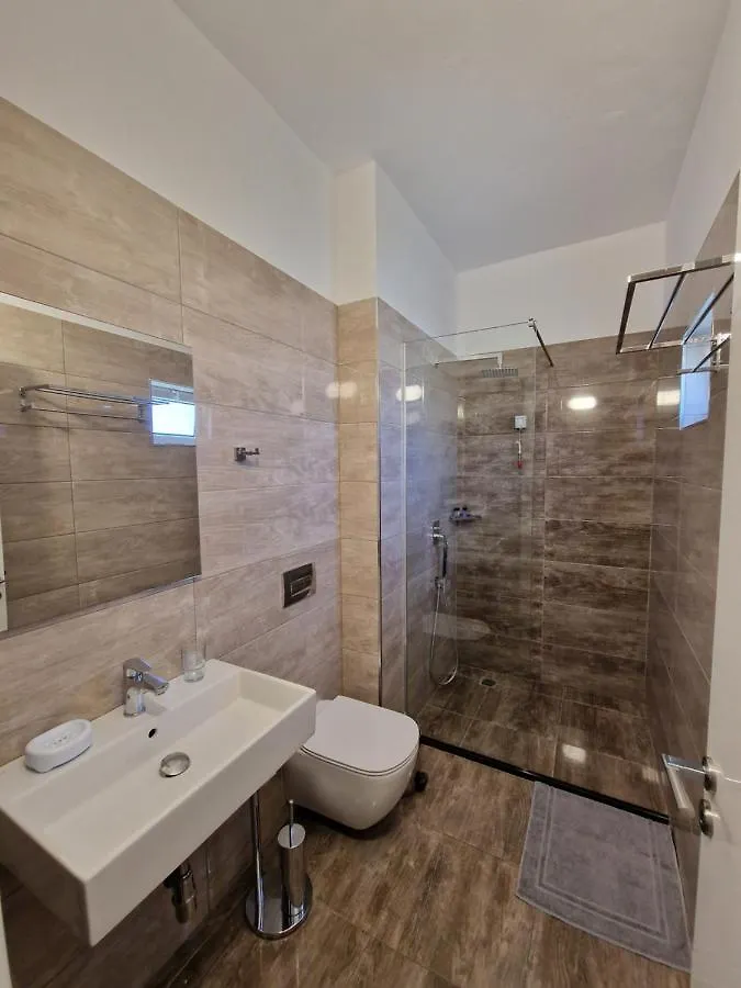 Hotel Queen Margaret Seaside Ksamil